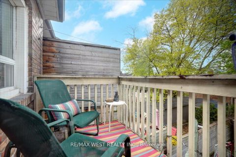 Photo 12 at 30 Glendale Avenue, Swansea, Toronto