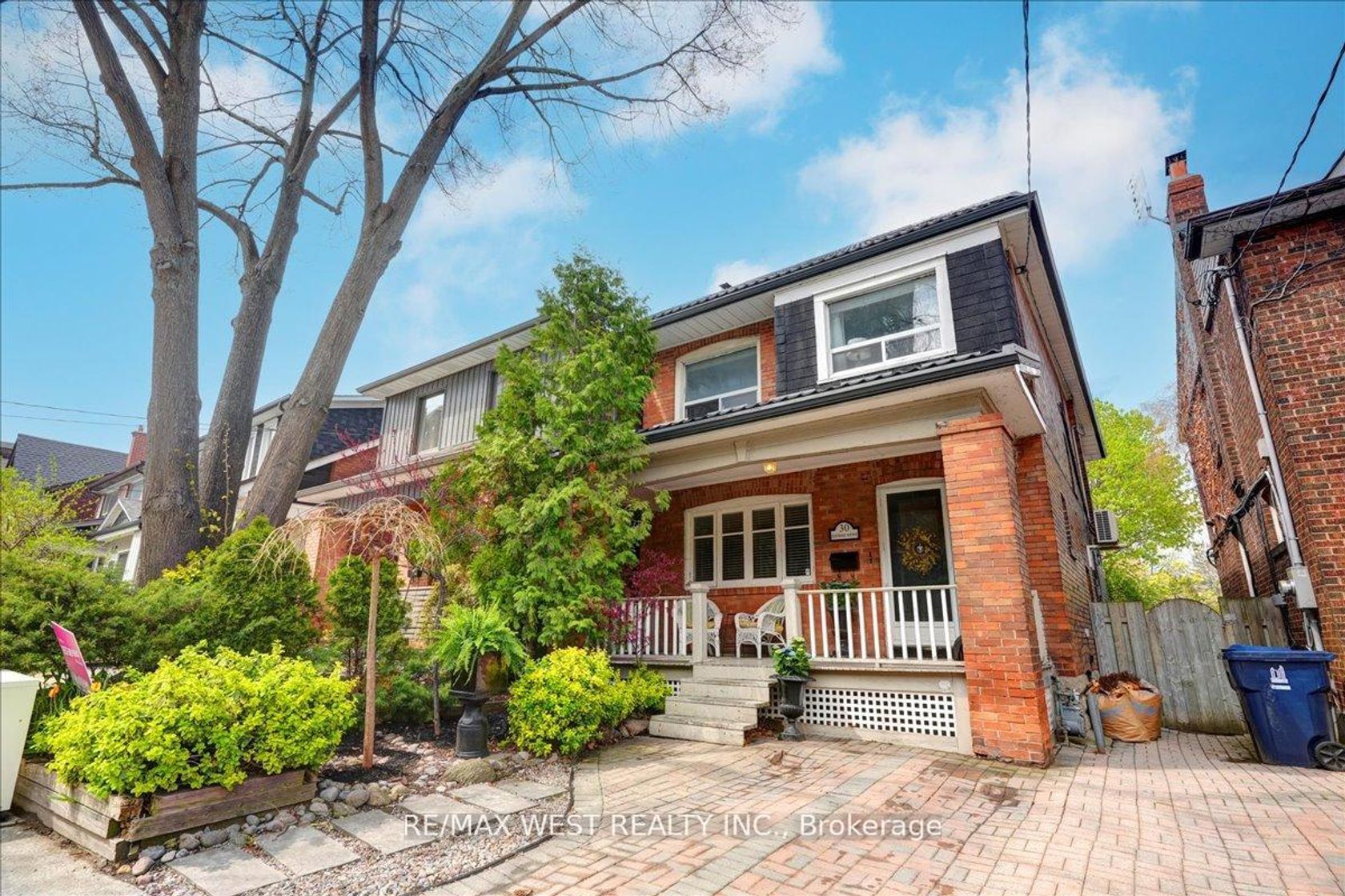 30 Glendale Avenue, Swansea, Toronto 