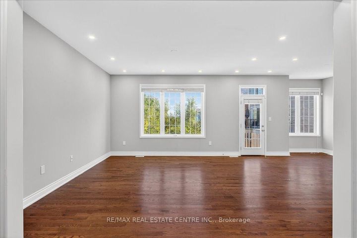 Photo 11 at 249 Hinton Terrace, FO Ford, Milton