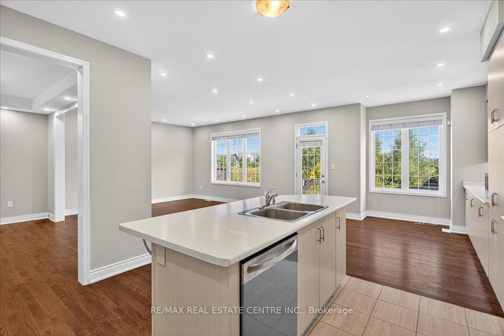 Photo 19 at 249 Hinton Terrace, FO Ford, Milton