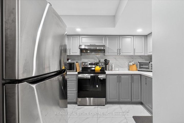 Photo 42 at 249 Hinton Terrace, FO Ford, Milton