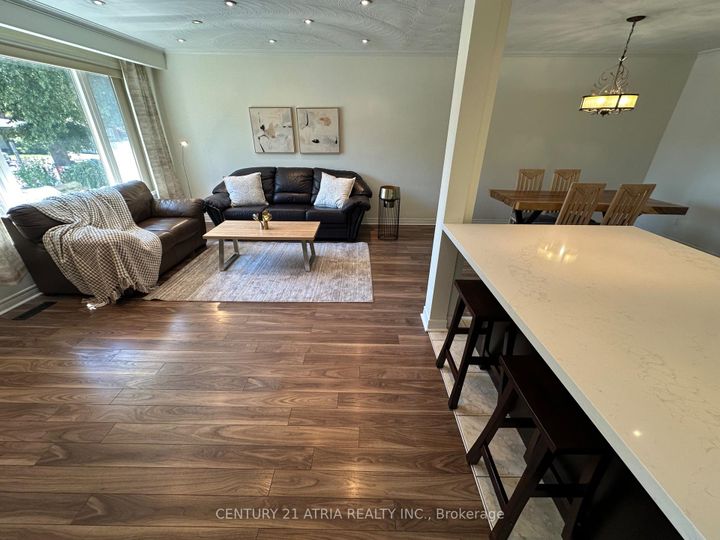 Photo 19 at 18 Reiber Crescent, Steeles, Toronto