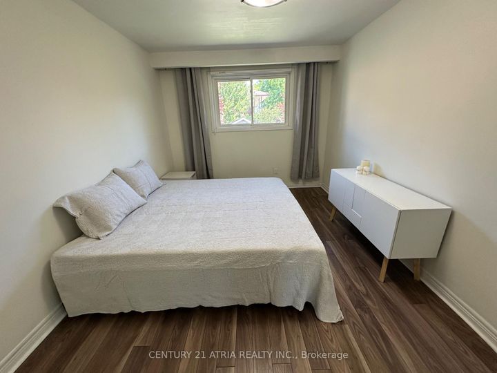 Photo 24 at 18 Reiber Crescent, Steeles, Toronto