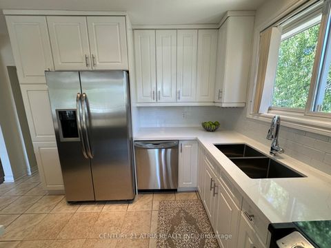 Photo 11 at 18 Reiber Crescent, Steeles, Toronto