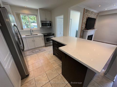 Photo 15 at 18 Reiber Crescent, Steeles, Toronto