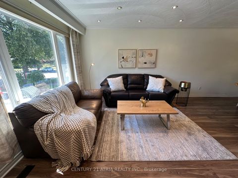Photo 18 at 18 Reiber Crescent, Steeles, Toronto