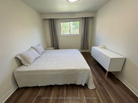 Photo 24 at 18 Reiber Crescent, Steeles, Toronto