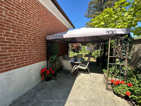 Photo 32 at 18 Reiber Crescent, Steeles, Toronto
