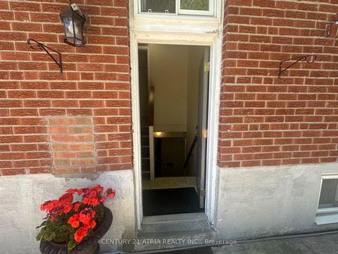 Photo 34 at 18 Reiber Crescent, Steeles, Toronto