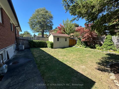 Photo 39 at 18 Reiber Crescent, Steeles, Toronto