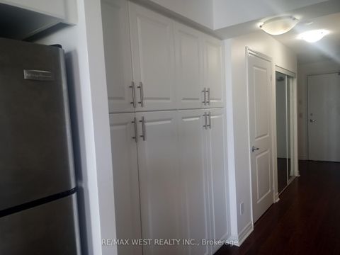 Photo 3 at 522 - 27 Rean Drive, Bayview Village, Toronto