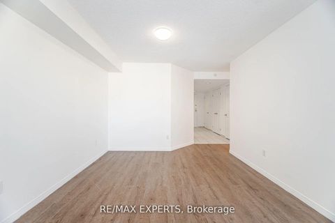 Photo 12 at 305 - 100 Arbors Lane, West Woodbridge, Vaughan