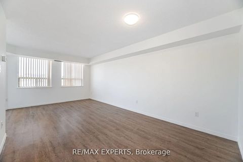 Photo 14 at 305 - 100 Arbors Lane, West Woodbridge, Vaughan