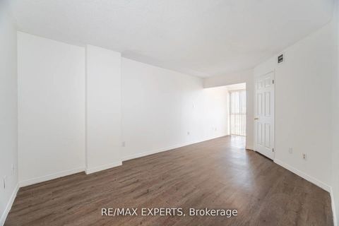 Photo 19 at 305 - 100 Arbors Lane, West Woodbridge, Vaughan