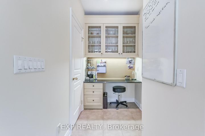Photo 9 at 806 Hidden Grove Lane, Lorne Park, Mississauga