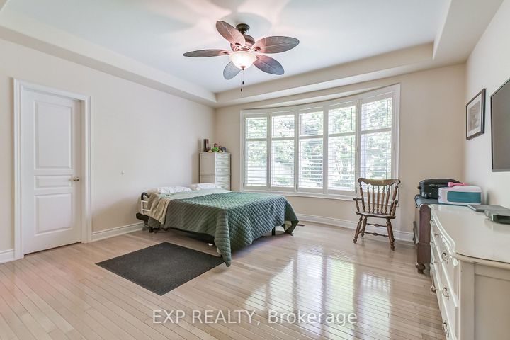 Photo 12 at 806 Hidden Grove Lane, Lorne Park, Mississauga