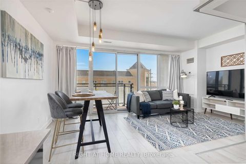 Photo 4 at 410 - 760 The Queensway, Queensway, Toronto