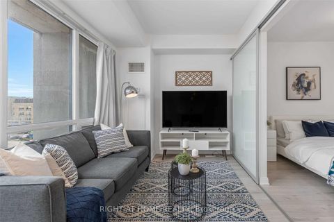 Photo 8 at 410 - 760 The Queensway, Queensway, Toronto