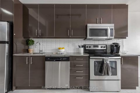 Photo 18 at 410 - 760 The Queensway, Queensway, Toronto