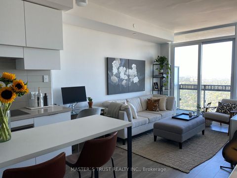Photo 4 at 5007 - 8 Eglinton Avenue E, Mount Pleasant West, Toronto