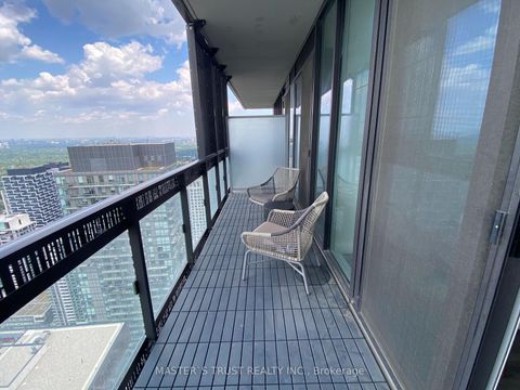 Photo 5 at 5007 - 8 Eglinton Avenue E, Mount Pleasant West, Toronto