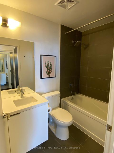 Photo 15 at 5007 - 8 Eglinton Avenue E, Mount Pleasant West, Toronto