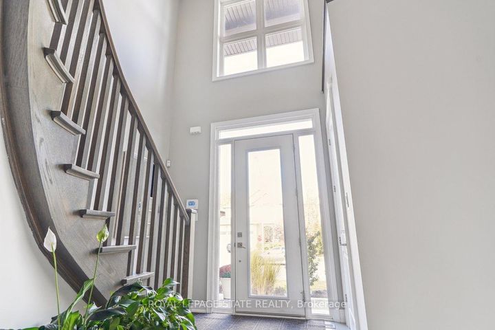 Photo 2 at 11 Secinaro Avenue, Ancaster, Hamilton