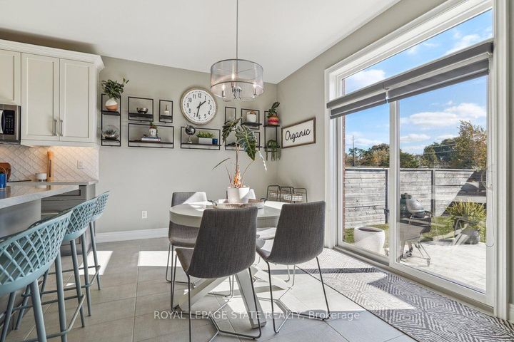 Photo 12 at 11 Secinaro Avenue, Ancaster, Hamilton