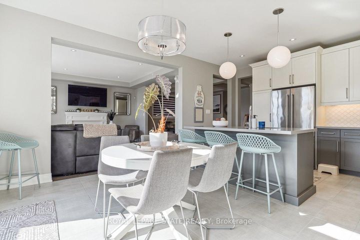 Photo 13 at 11 Secinaro Avenue, Ancaster, Hamilton