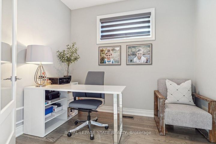 Photo 17 at 11 Secinaro Avenue, Ancaster, Hamilton
