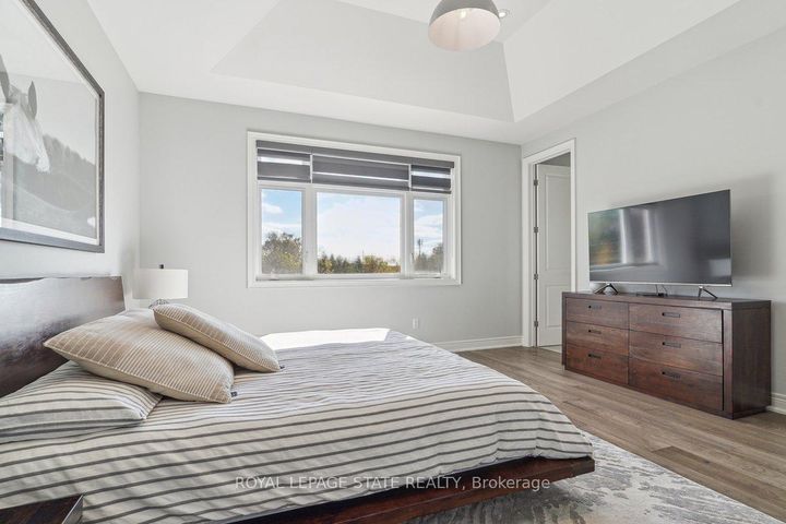 Photo 22 at 11 Secinaro Avenue, Ancaster, Hamilton
