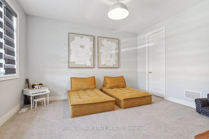 Photo 28 at 11 Secinaro Avenue, Ancaster, Hamilton
