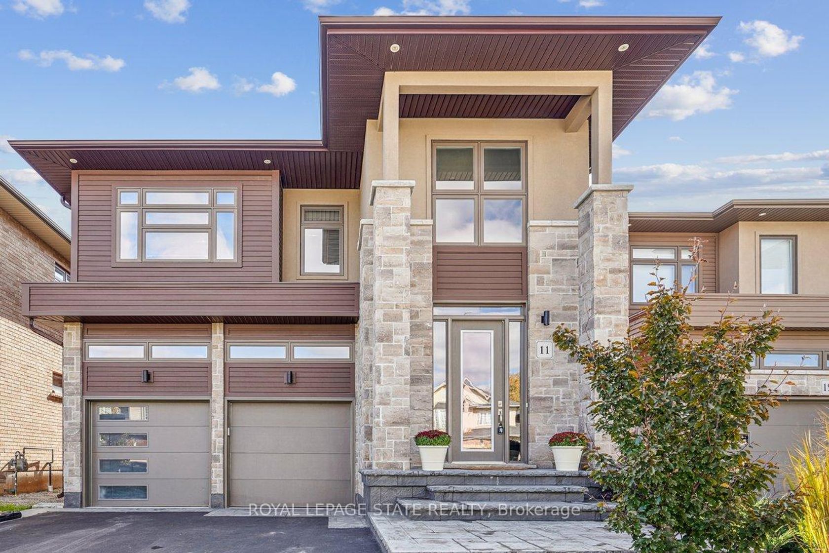 11 Secinaro Avenue, Ancaster, Hamilton 2