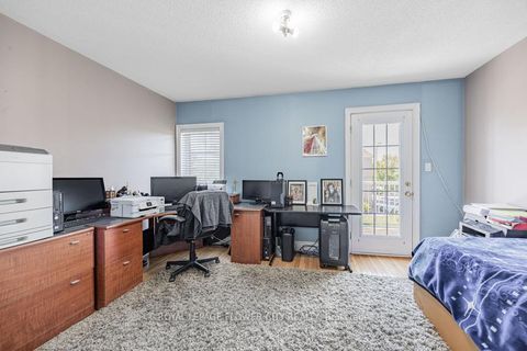 Photo 16 at 73 Hollywood Hill Circle, Vellore Village, Vaughan