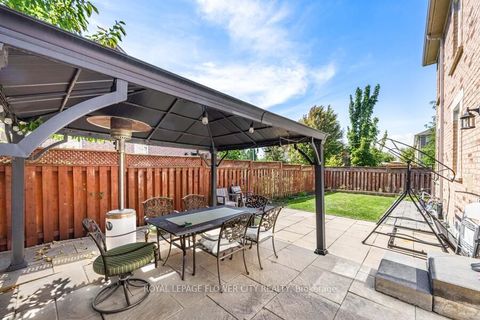 Photo 32 at 73 Hollywood Hill Circle, Vellore Village, Vaughan