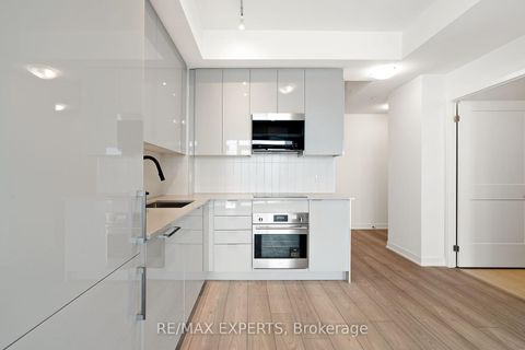 Photo 10 at 2521 - 10 Abeja Street, Concord, Vaughan