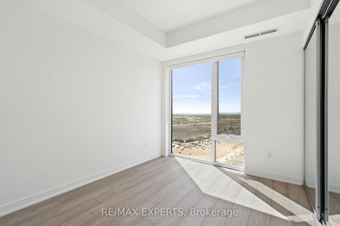 Photo 19 at 2521 - 10 Abeja Street, Concord, Vaughan