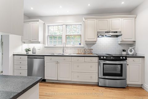 Photo 13 at 123 Lord Seaton Road, Windfields, Toronto
