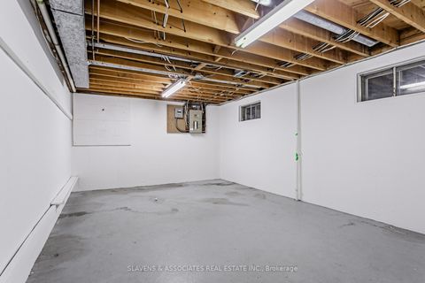Photo 34 at 123 Lord Seaton Road, Windfields, Toronto