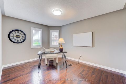 Photo 9 at 60 Regatta Avenue, Oak Ridges, Richmond Hill