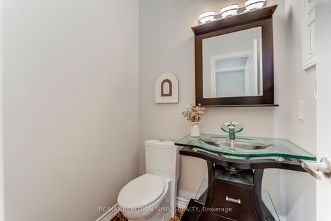 Photo 21 at 60 Regatta Avenue, Oak Ridges, Richmond Hill