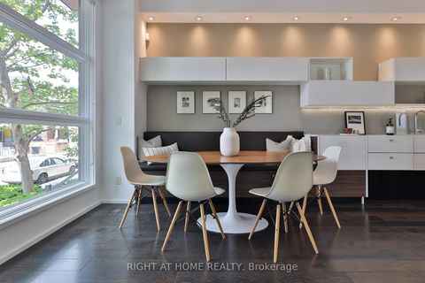 Photo 1 at 207 Claremont Street, Bellwoods, Toronto