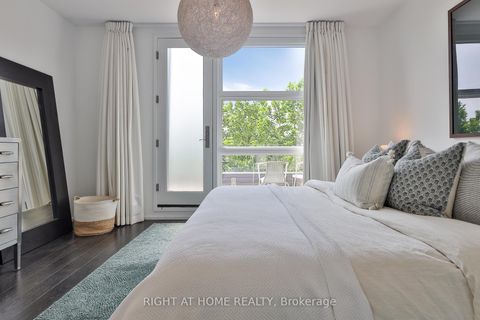 Photo 14 at 207 Claremont Street, Bellwoods, Toronto