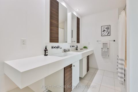 Photo 22 at 207 Claremont Street, Bellwoods, Toronto