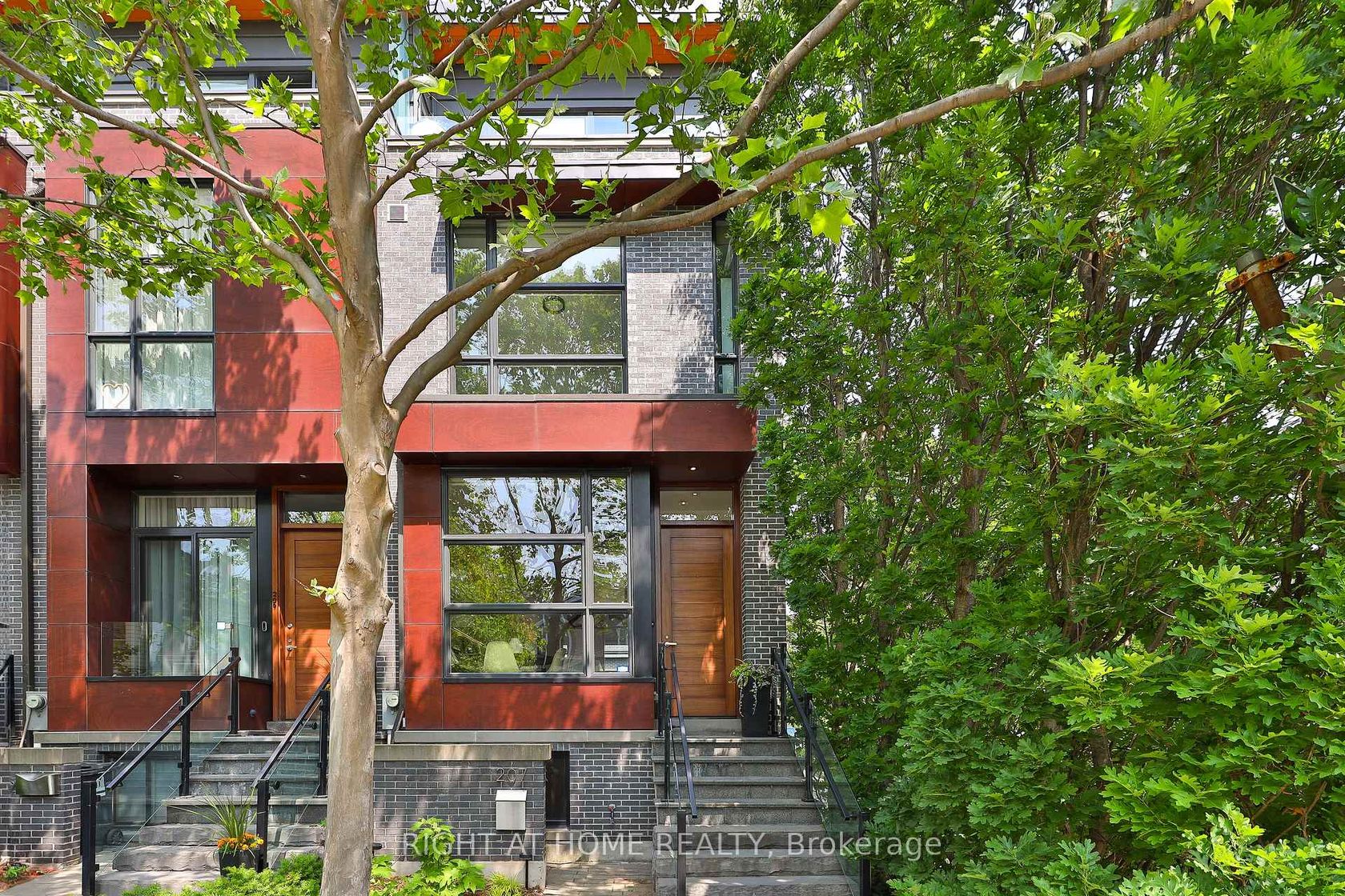 207 Claremont Street, Bellwoods, Toronto 