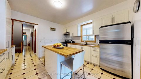 Photo 12 at 90 Westmoreland Avenue, Junction, Toronto