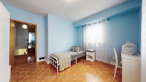 Photo 23 at 90 Westmoreland Avenue, Junction, Toronto