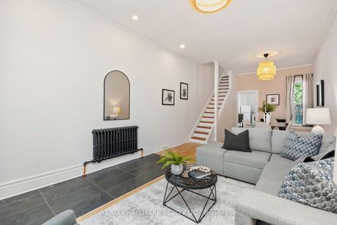 Photo 4 at 690 Adelaide Street W, Niagara, Toronto