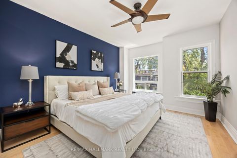 Photo 12 at 690 Adelaide Street W, Niagara, Toronto