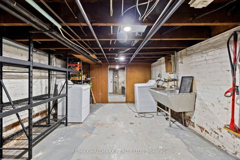 Photo 20 at 690 Adelaide Street W, Niagara, Toronto